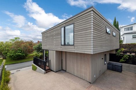 Photo of property in 2a Arthur Crescent, Hauraki, Auckland, 0622