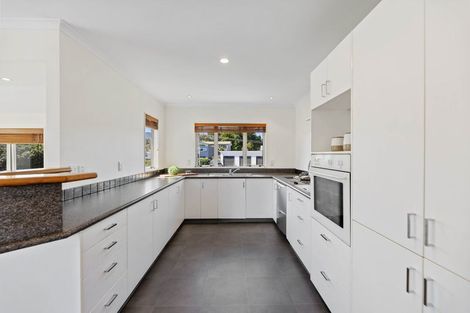 Photo of property in 2 Pipi Street, Two Mile Bay, Taupo, 3330