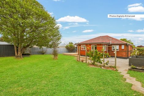 Photo of property in 23 Lake Terrace Road, Burwood, Christchurch, 8061