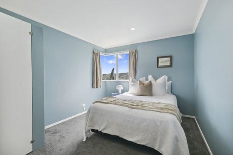Photo of property in 14 Huxley Grove, Churton Park, Wellington, 6037
