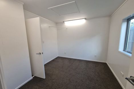 Photo of property in 5 Foyle Place, Glendene, Auckland, 0602