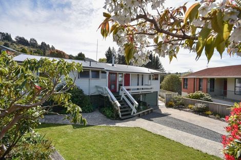 Photo of property in 14 Honeystone Street, Helensburgh, Dunedin, 9010