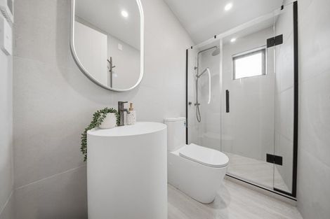 Photo of property in 2b Rangitoto Terrace, Milford, Auckland, 0620