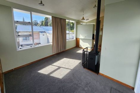 Photo of property in 29 Awanui Street, Merrilands, New Plymouth, 4312