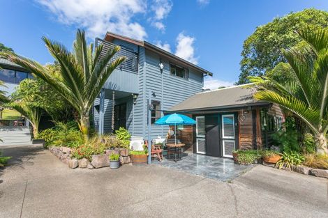 Photo of property in 5 Rewa Rewa Valley, Tairua, 3508