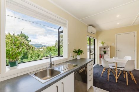 Photo of property in 22 Gavin Road, Raumati Beach, Paraparaumu, 5032