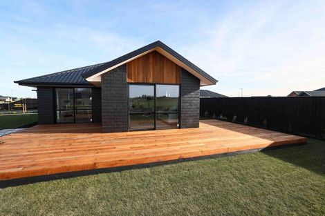 Photo of property in 37 Candlesticks Crescent, Lincoln, 7608