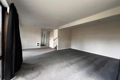 Photo of property in 3/15 Swanson Road, Henderson, Auckland, 0610