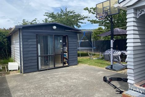 Photo of property in 10 Dempsey Street, Naenae, Lower Hutt, 5011