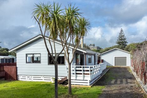 Photo of property in 36 Rodney Avenue, Te Horo Beach, Otaki, 5581