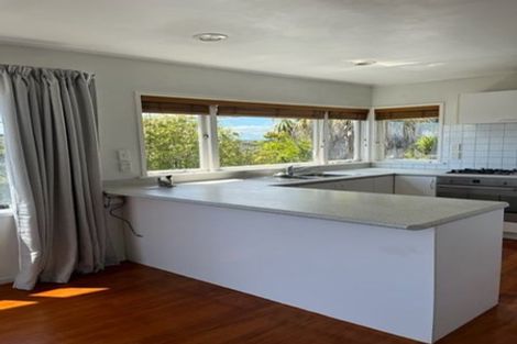 Photo of property in 35 Park Rise, Campbells Bay, Auckland, 0630