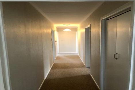 Photo of property in 199 Chivalry Road, Glenfield, Auckland, 0629