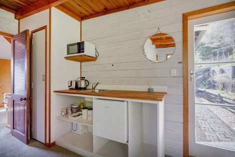 Photo of property in 5b Pohutukawa Grove, Whitianga, 3510