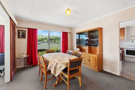 Photo of property in 9 Mckeefry Grove, Tawa, Wellington, 5028