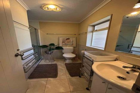 Photo of property in 25 Baltersan Drive, Flat Bush, Auckland, 2016
