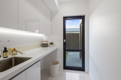 Photo of property in 21 Aikmans Road, Merivale, Christchurch, 8014