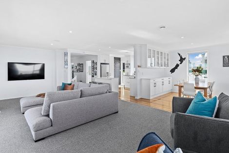 Photo of property in 6 Nagpur Terrace, Broadmeadows, Wellington, 6035