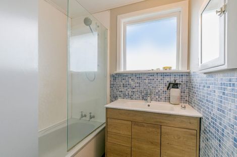 Photo of property in 16 Helena Street, Massey, Auckland, 0614