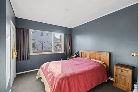 Photo of property in 10 Ross Street, Marton, 4710