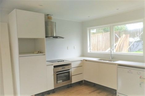 Photo of property in 16 Limmer Place, Browns Bay, Auckland, 0632