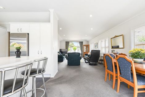 Photo of property in 14 Buckingham Place, Rototuna North, Hamilton, 3210