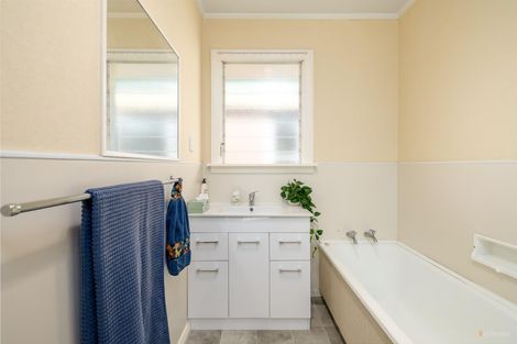 Photo of property in 30 Hughes Street, Waimate, 7924