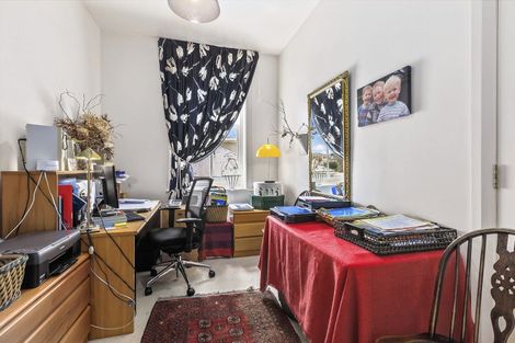 Photo of property in 16b Hadfield Terrace, Kelburn, Wellington, 6012