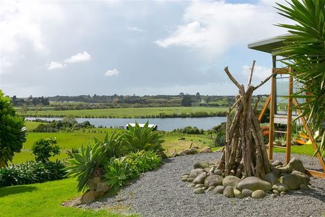 Photo of property in 1408b Devon Road, Brixton, Waitara, 4382