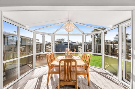 Photo of property in 37 Flemington Avenue, North New Brighton, Christchurch, 8083
