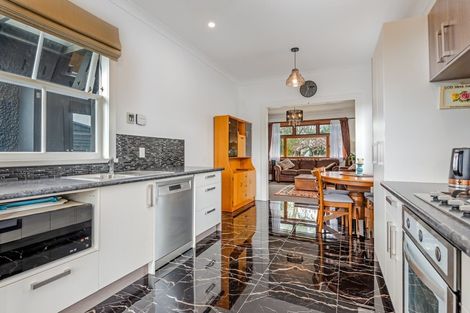 Photo of property in 37 Burns Avenue, Takaro, Palmerston North, 4412