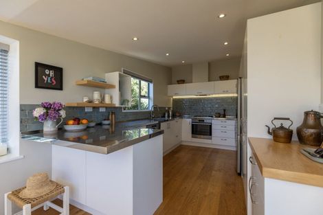 Photo of property in 7 Kawau Grove, Waikanae Beach, Waikanae, 5036