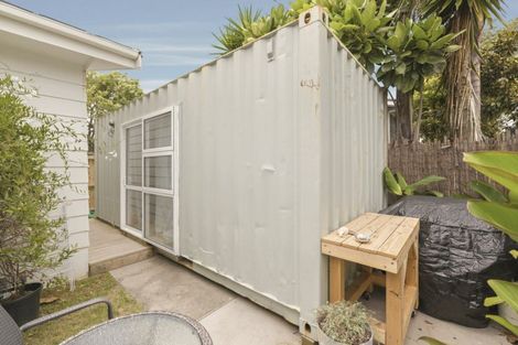 Photo of property in 5 Marjorie Lane, Papamoa Beach, Papamoa, 3118