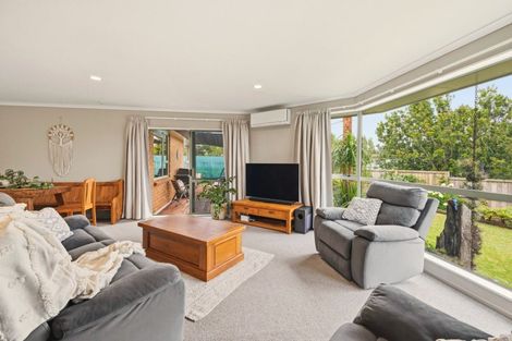Photo of property in 2 Karamu Terrace, Pyes Pa, Tauranga, 3112