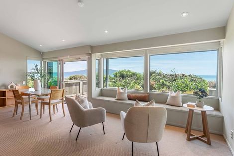 Photo of property in 93 Field Way, Waikanae Beach, Waikanae, 5036