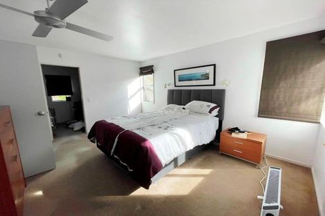 Photo of property in 1/109 Churchill Road, Murrays Bay, Auckland, 0630