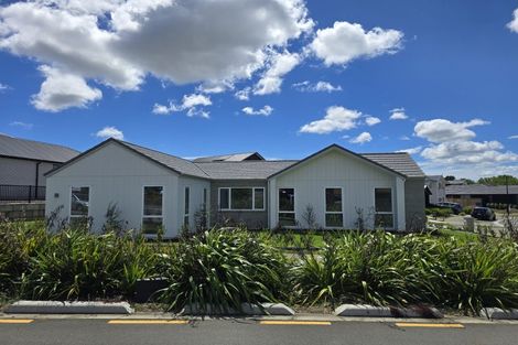Photo of property in 20 Arohaina Avenue, Karaka, 2124