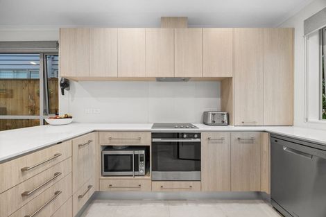 Photo of property in 27 Forbes Mccammon Drive, Swanson, Auckland, 0614