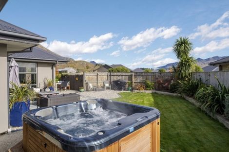 Photo of property in 9 Judge And Jury Drive, Lake Hayes, Queenstown, 9304