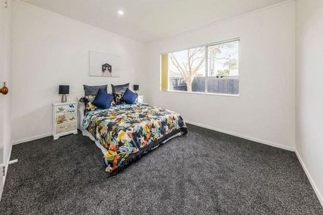 Photo of property in 2/11 Rollerson Street, Papakura, 2110