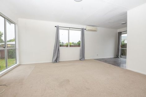 Photo of property in 14 Baillie Crescent, Carterton, 5713