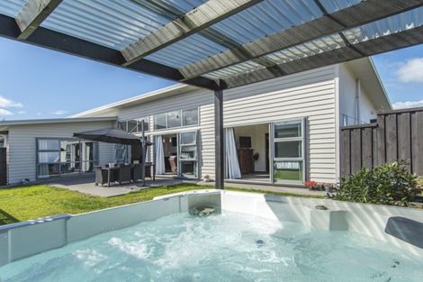 Photo of property in 42 Nautilus Drive, Papamoa Beach, Papamoa, 3118