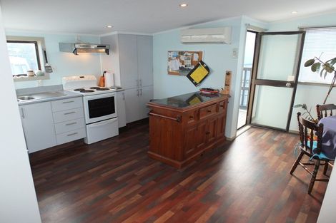 Photo of property in 12 Brown Terrace, Foxton Beach, Foxton, 4815