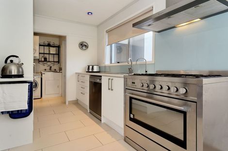 Photo of property in 3/2a Bowers Road, Glen Eden, Auckland, 0602