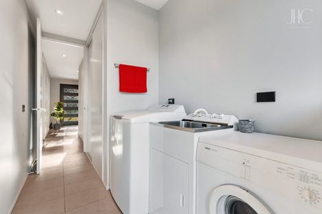 Photo of property in 18 Pisa Moorings Road, Mount Pisa, Cromwell, 9383