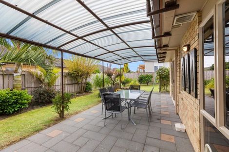 Photo of property in 3 Mcleod Place, Papamoa Beach, Papamoa, 3118