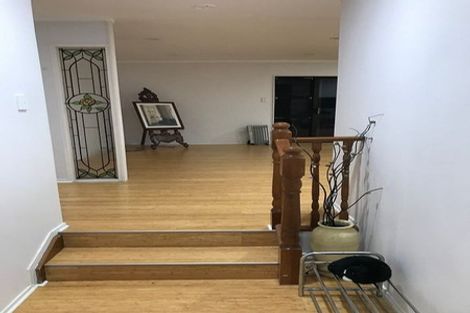 Photo of property in 7 Kallaroo Place, Botany Downs, Auckland, 2010