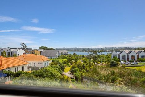Photo of property in 4 Frances Bryers Road, Hobsonville, Auckland, 0616