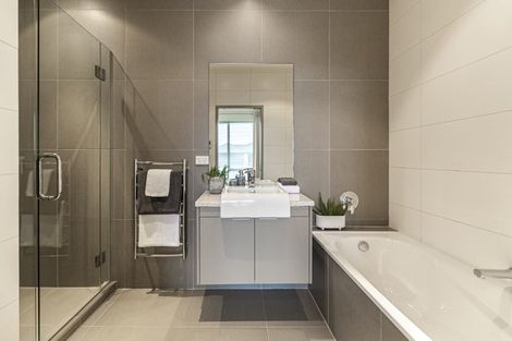 Photo of property in 2 Ashburn Close, Orewa, 0931