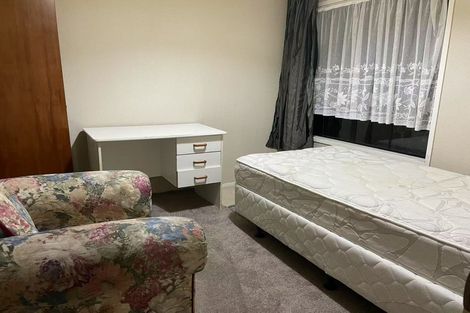 Photo of property in 289 Bucklands Beach Road, Bucklands Beach, Auckland, 2012