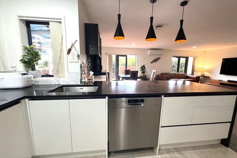 Photo of property in 4/18 Pannill Place, Oteha, Auckland, 0632